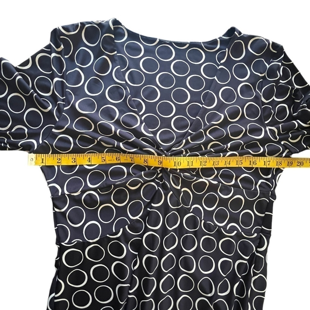 Print Dress | Black and White | V Neck Long Sleeve - Picture 7 of 8